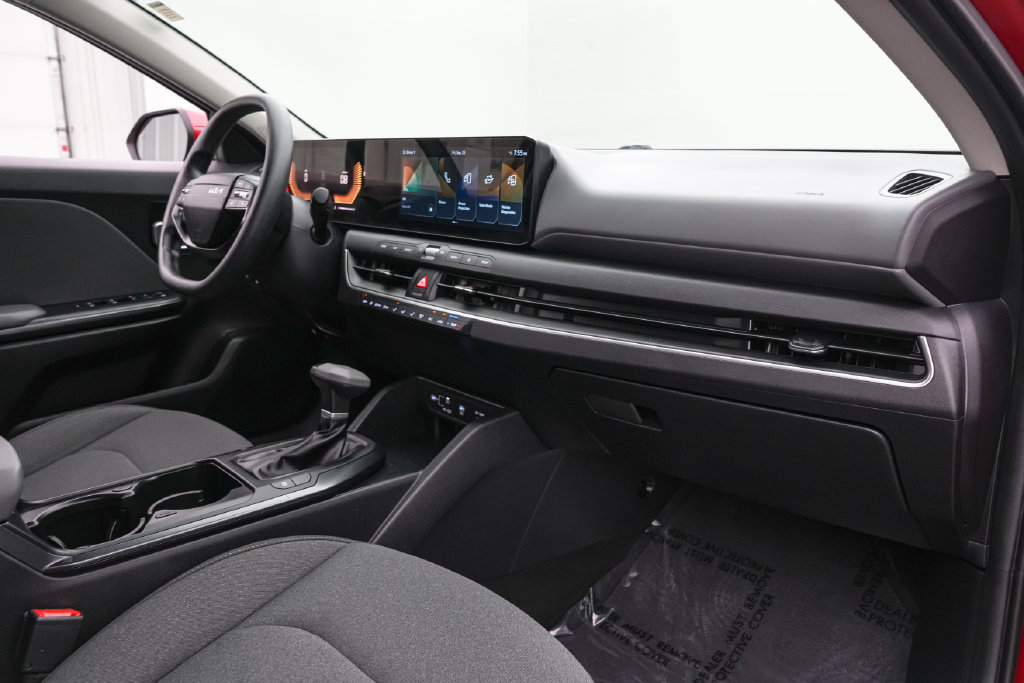 Used 2025 Kia K4 FWD image 21