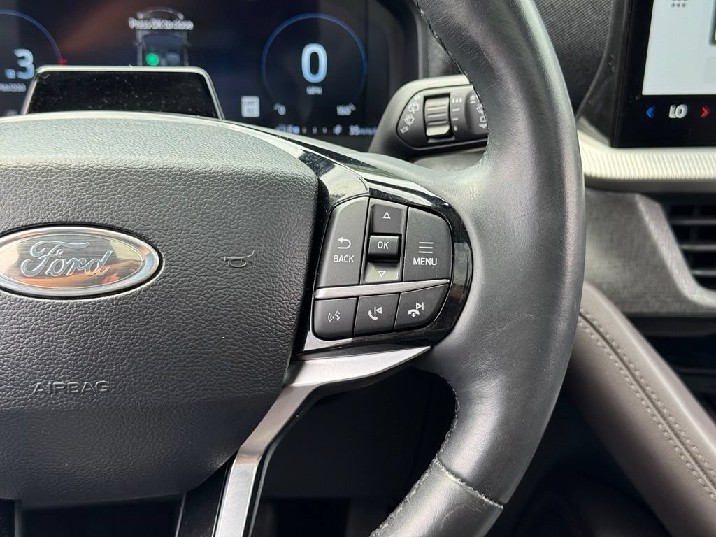 Certified 2025 Ford Explorer Platinum w/ LUX Leather Package AWD/4WD image 28