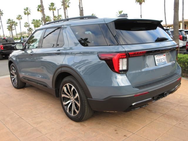 Certified 2025 Ford Explorer ST-Line w/ Premium Package image 5