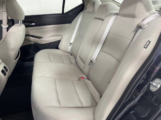 Used 2020 Nissan Altima 2.5 SV FWD image 12