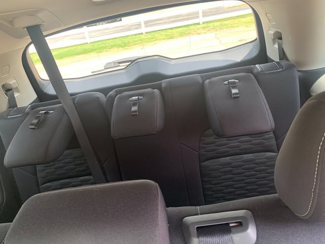 Used 2025 Nissan Pathfinder SV FWD image 12