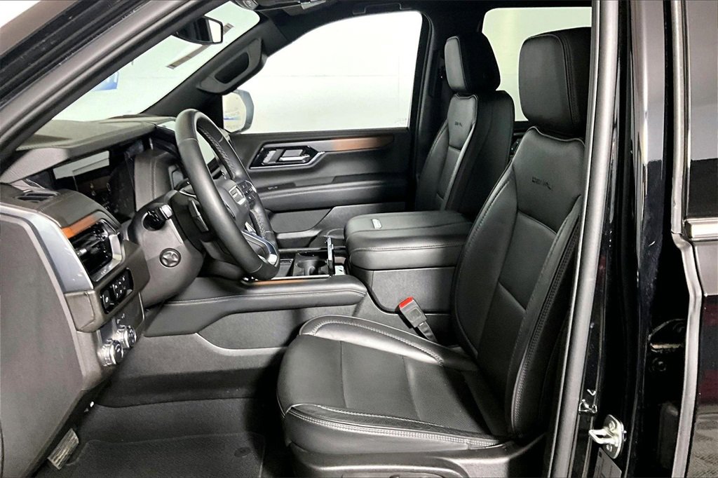 Used 2025 GMC Yukon Denali image 20