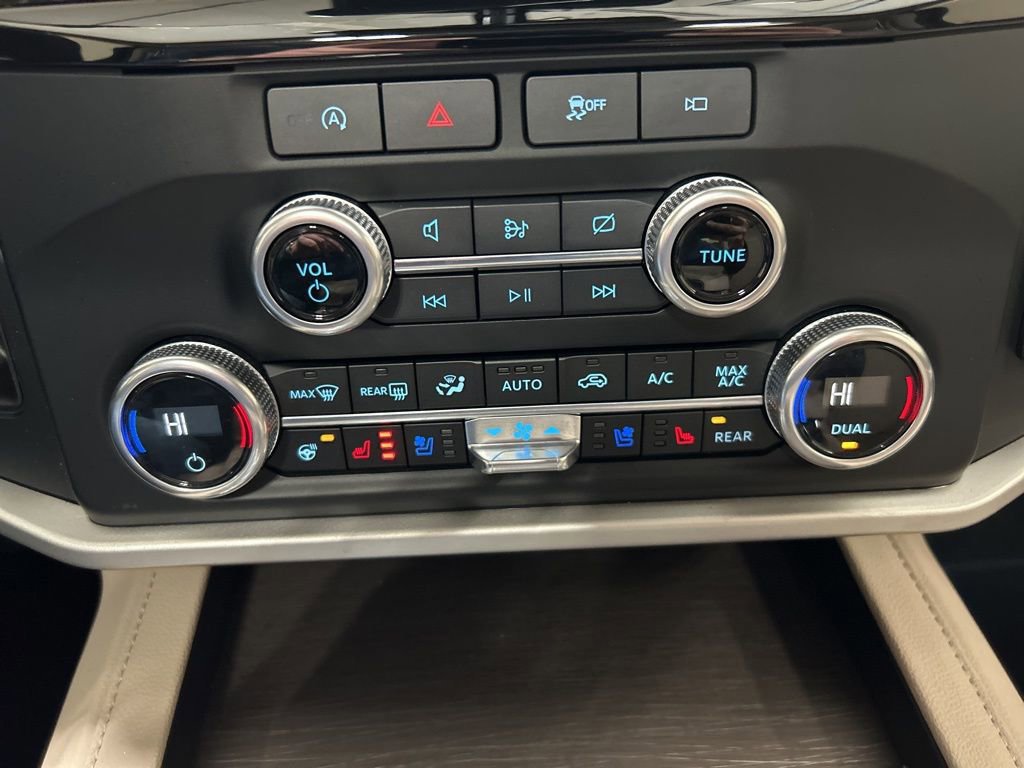Certified 2024 Ford Expedition Limited image 26