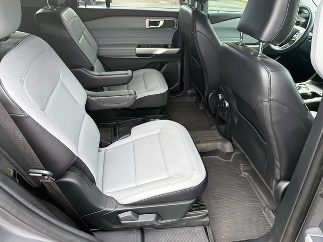 Certified 2021 Ford Explorer XLT w/ Equipment Group 202A RWD image 17