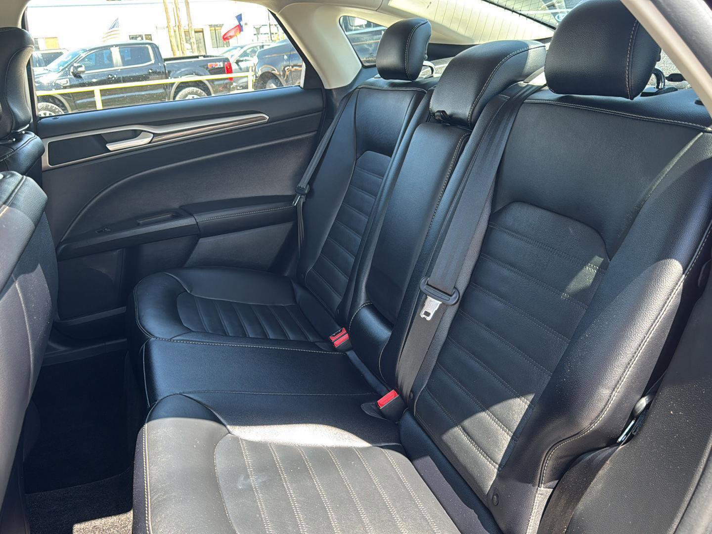 Certified 2018 Ford Fusion SE image 26