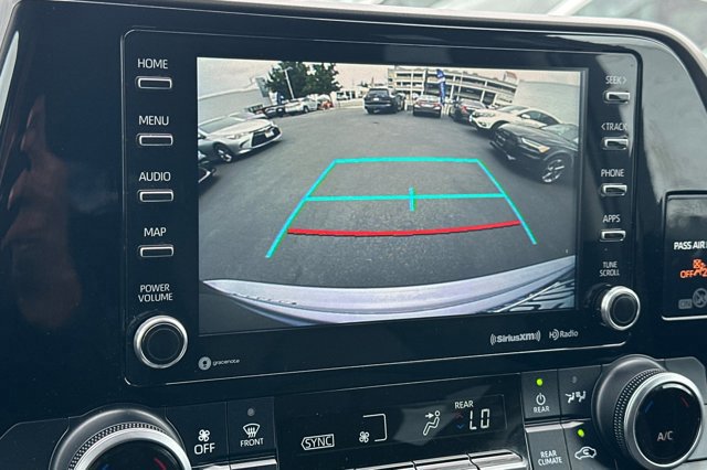 Used 2020 Toyota Highlander LE image 26