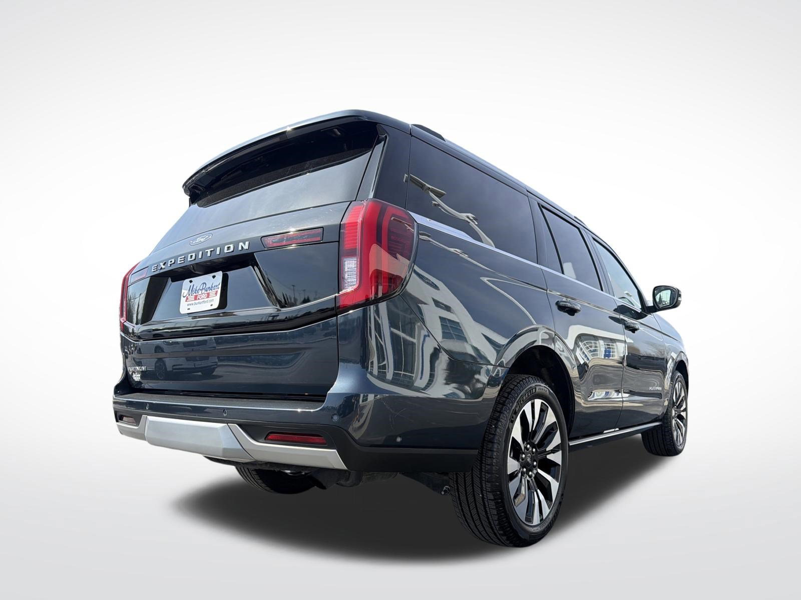 Certified 2025 Ford Expedition Platinum w/ Driver's Package image 5