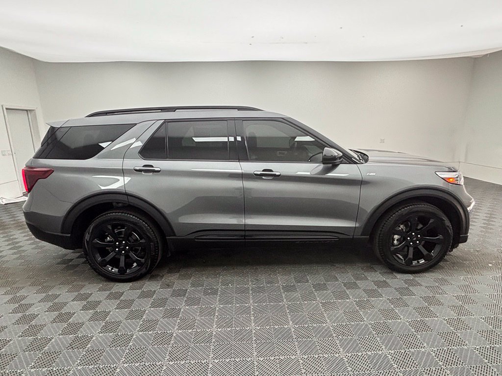 Certified 2024 Ford Explorer ST-Line w/ Class IV Trailer Tow Package AWD/4WD image 7