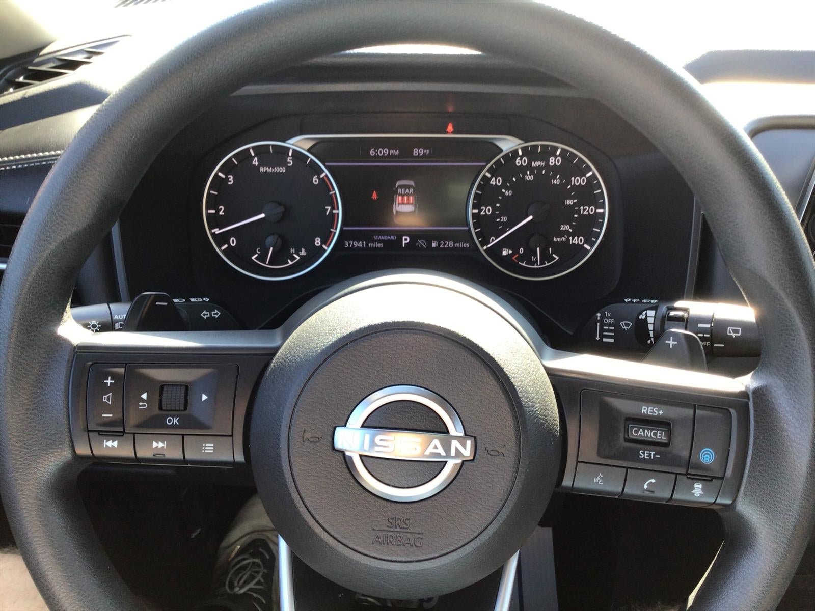 Used 2024 Nissan Rogue SV FWD image 17