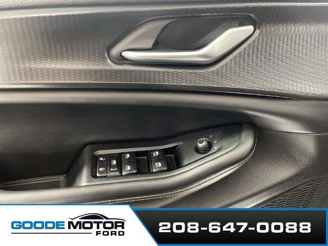 Used 2023 Jeep Grand Cherokee L Laredo image 10