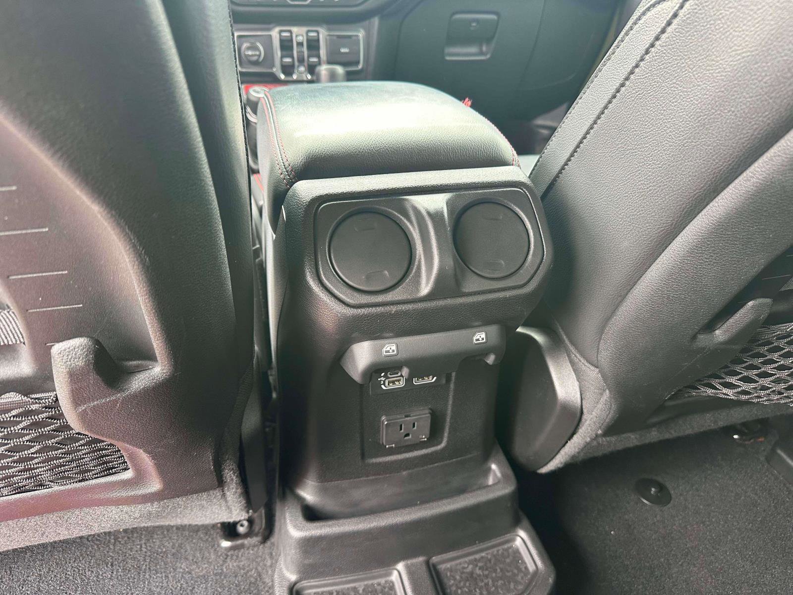 Used 2020 Jeep Wrangler Unlimited Rubicon w/ Quick Order Package 28Y Recon image 11