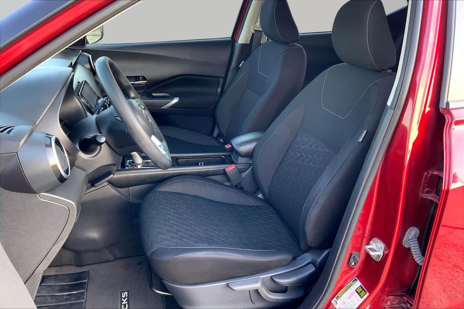 Used 2021 Nissan Kicks SV FWD image 8