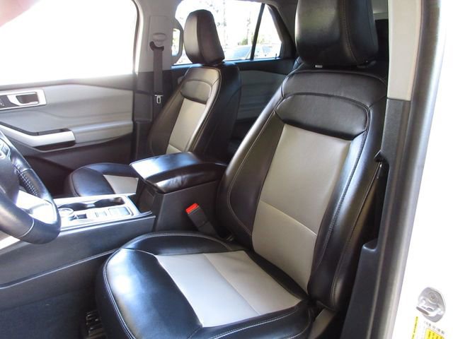 Certified 2022 Ford Explorer XLT w/ Equipment Group 202A image 12