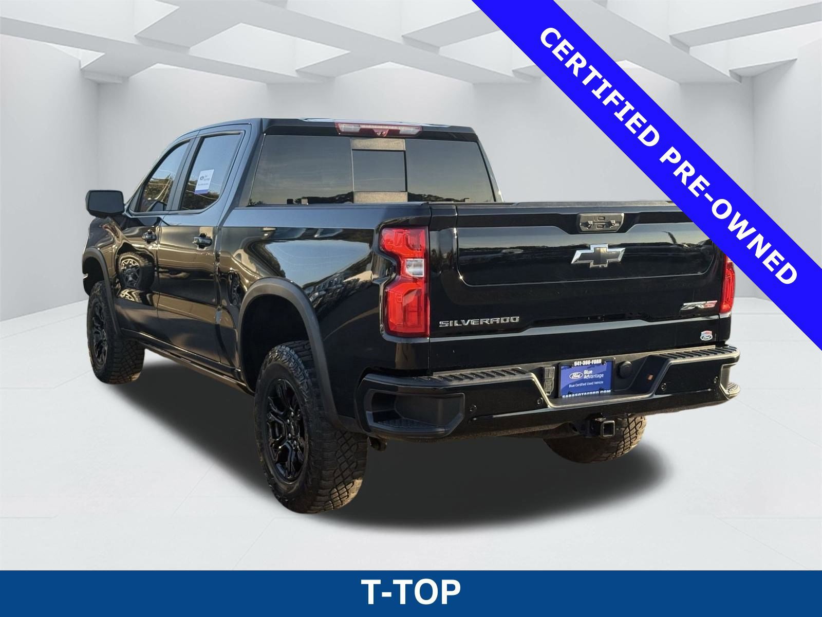 Used 2024 Chevrolet Silverado 1500 ZR2 w/ Technology Package image 2