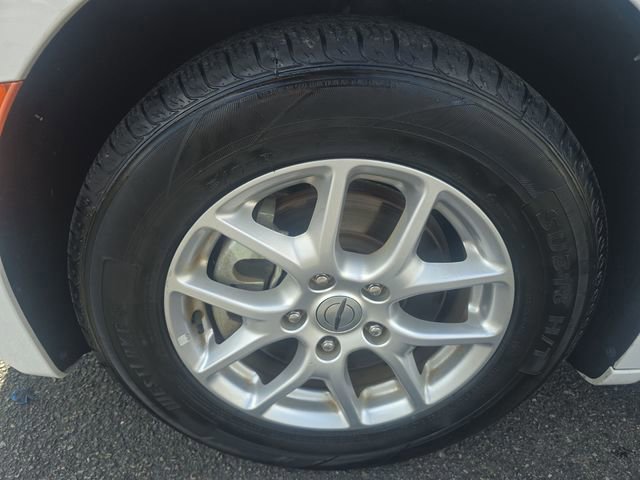 Used 2022 Chrysler Voyager LX image 10