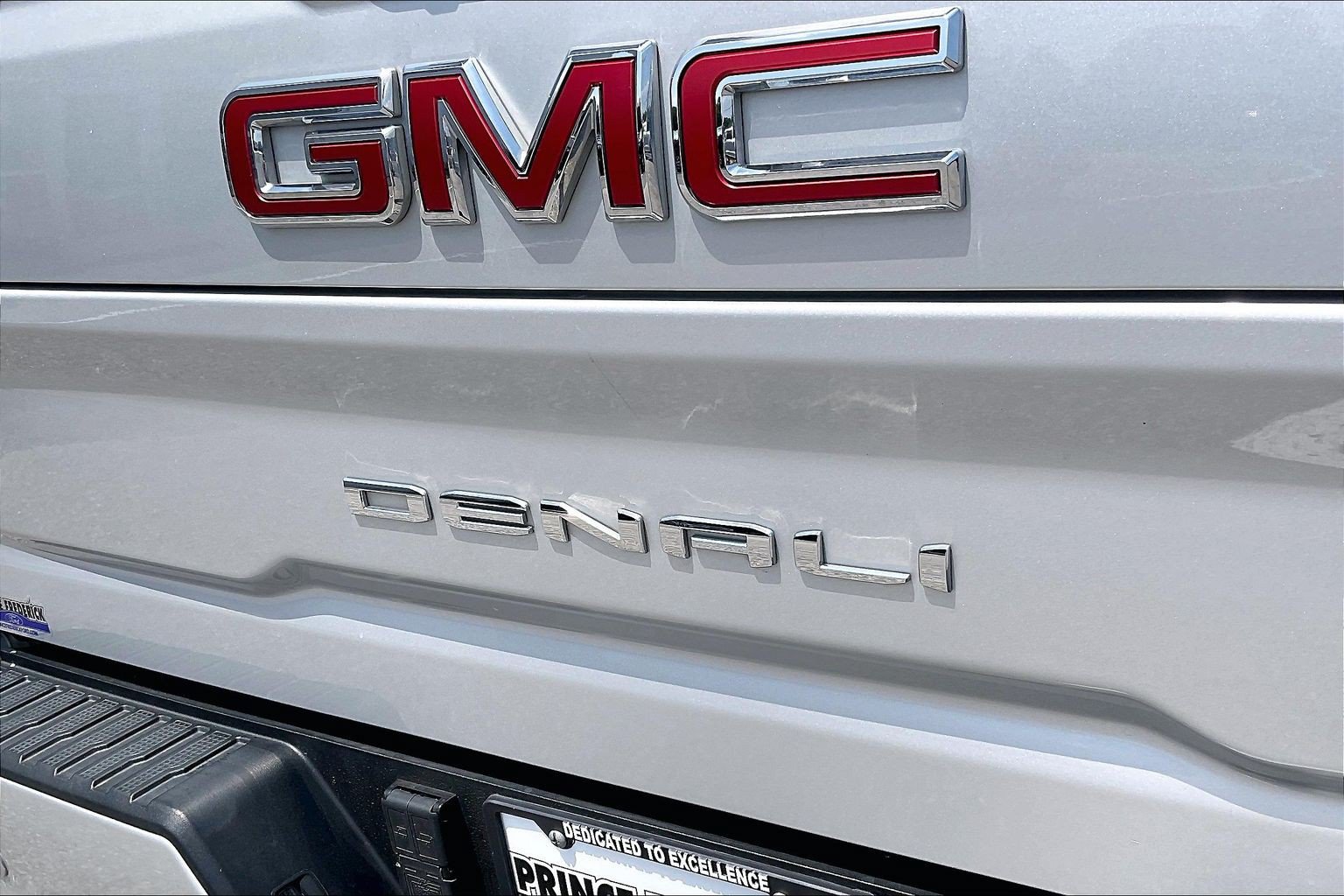 Used 2021 GMC Sierra 3500 Denali w/ Denali Ultimate Package AWD/4WD image 8