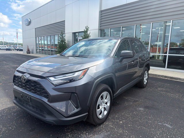 Used 2025 Toyota RAV4 LE AWD/4WD image 7