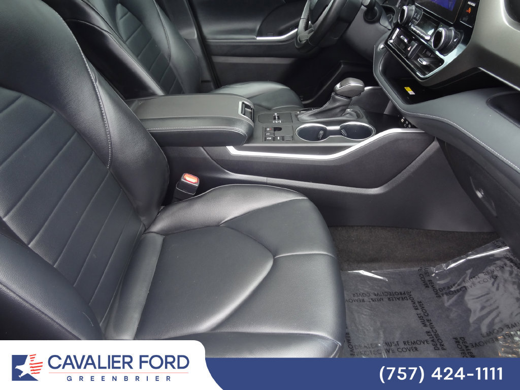 Used 2023 Toyota Highlander XLE FWD image 18