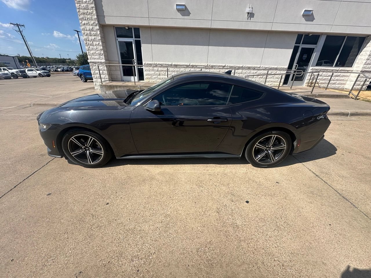 Certified 2024 Ford Mustang Coupe RWD image 4