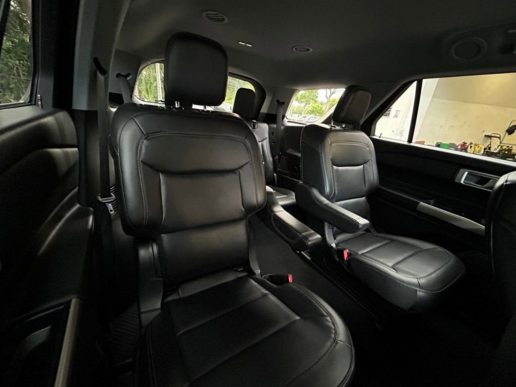 Certified 2022 Ford Explorer XLT w/ Equipment Group 202A RWD image 28