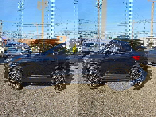 Certified 2022 Ford Escape SE w/ SE Sport Appearance Package image 3