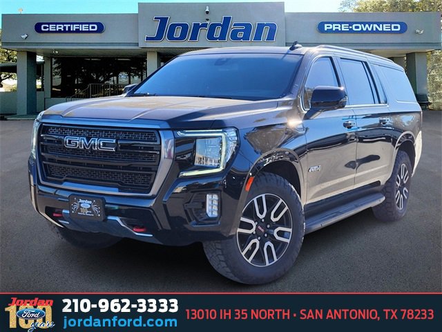 Used 2022 GMC Yukon XL AT4 image 1