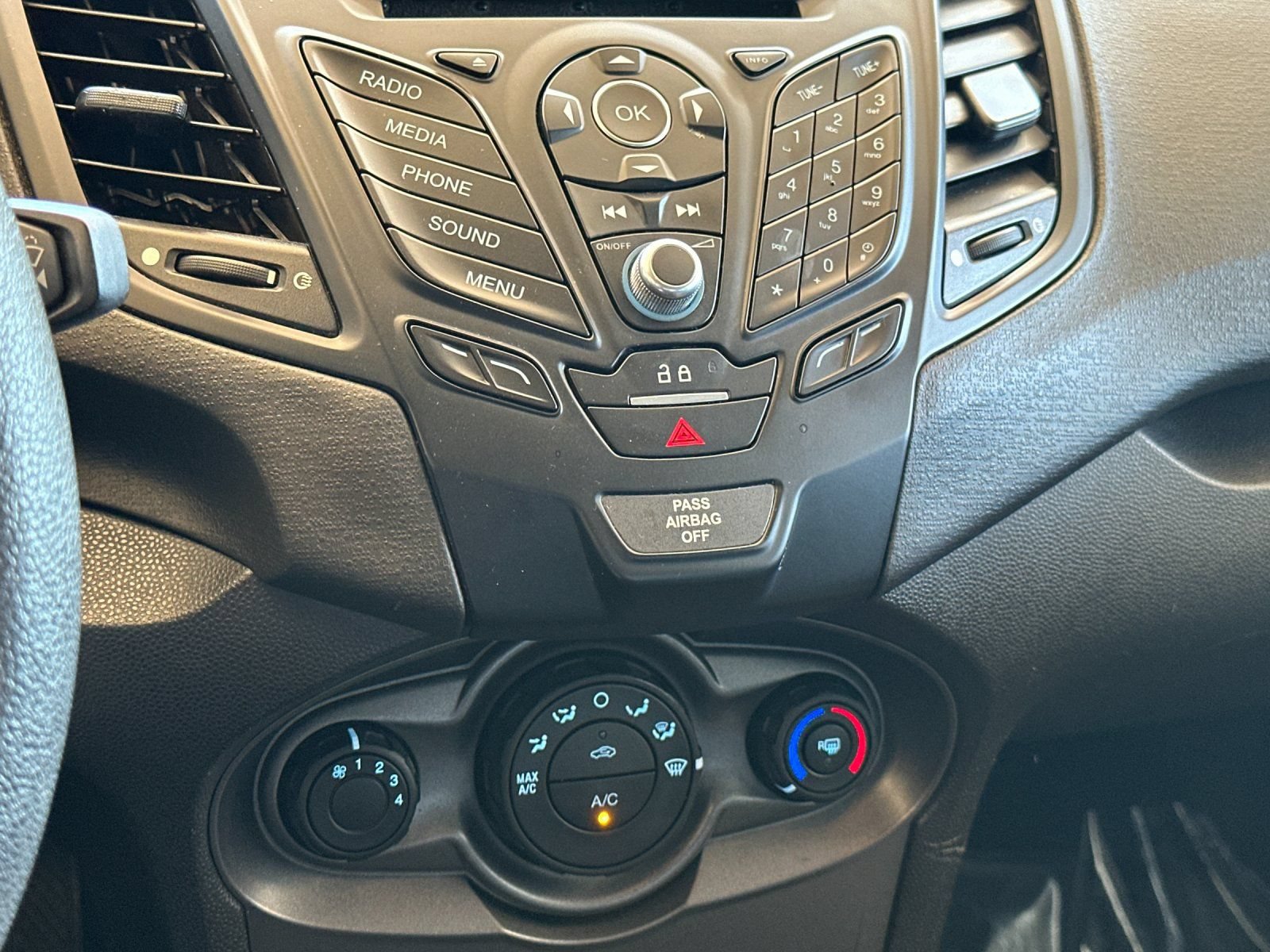 Certified 2018 Ford Fiesta S FWD image 18