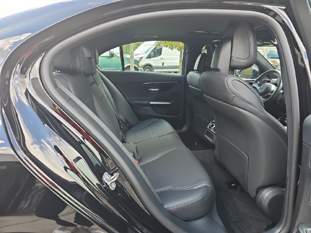 Used 2025 Mercedes-Benz C 300 Sedan image 11