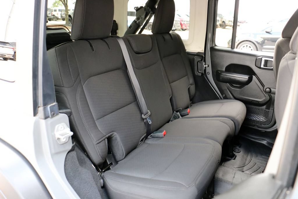 Used 2021 Jeep Wrangler Unlimited Sport AWD/4WD image 29