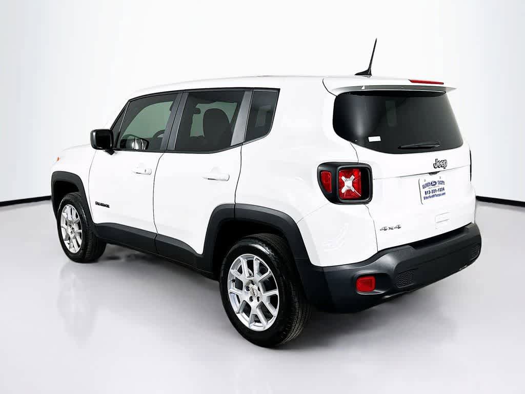 Used 2023 Jeep Renegade Latitude AWD/4WD image 4