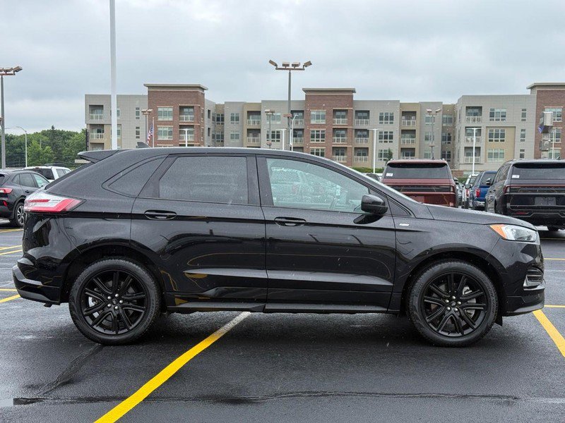 Certified 2023 Ford Edge ST-Line w/ Class II Trailer Tow Package AWD/4WD image 2