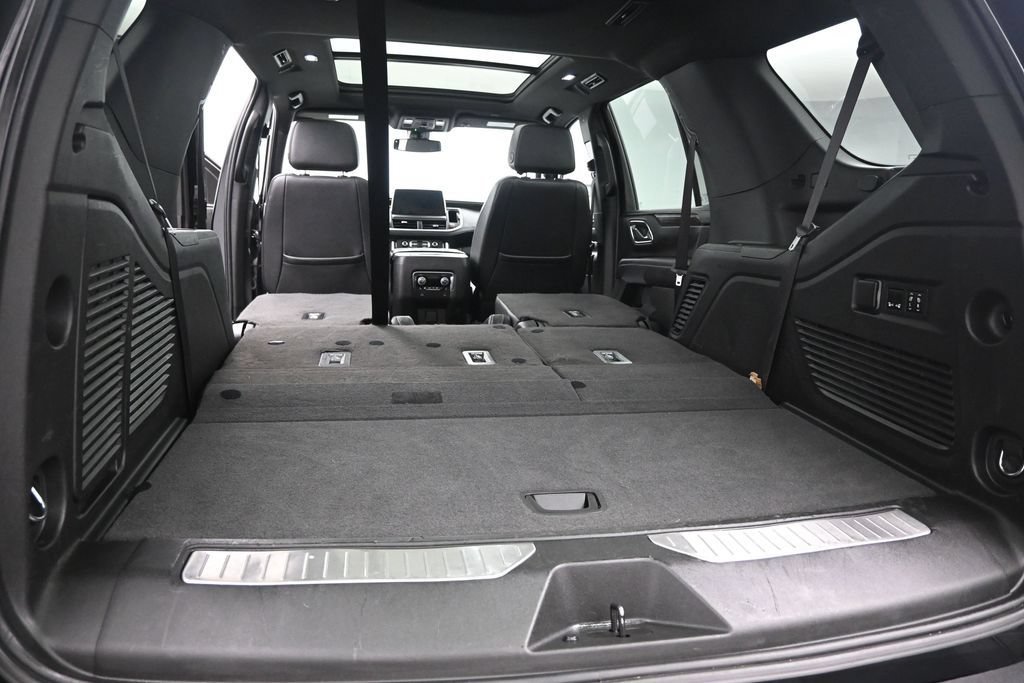 Used 2022 Chevrolet Tahoe Z71 w/ Luxury Package AWD/4WD image 27