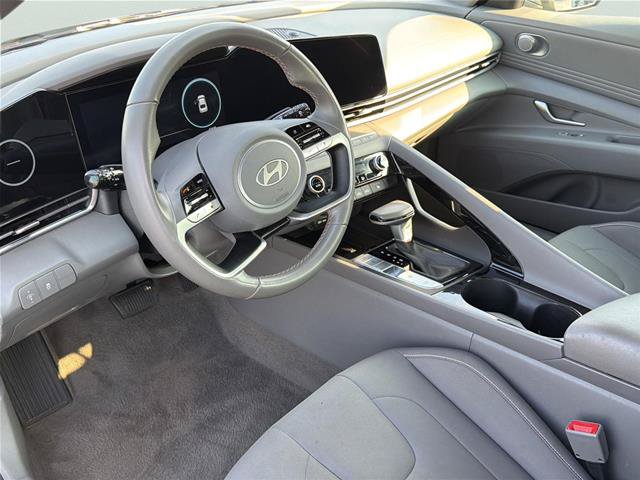 Used 2025 Hyundai Elantra SEL FWD image 9