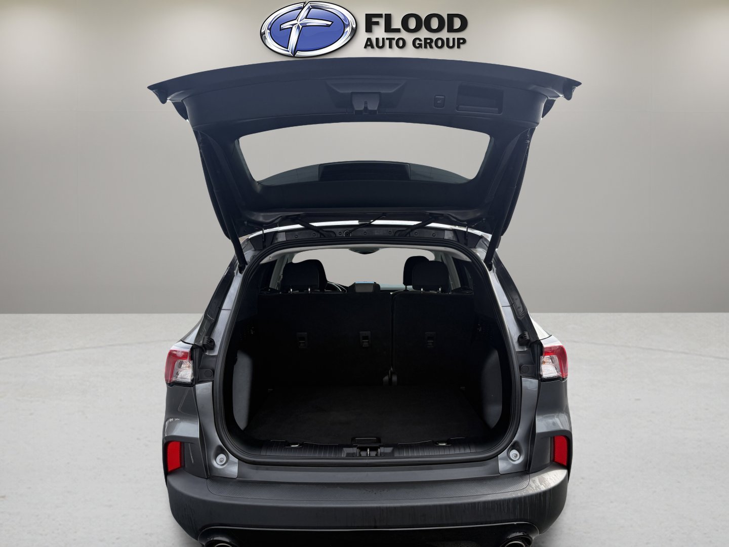 Certified 2022 Ford Escape SE w/ SE Sport Appearance Package image 7