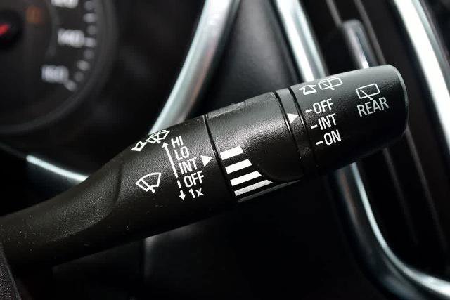 Used 2020 Chevrolet Equinox LT image 33