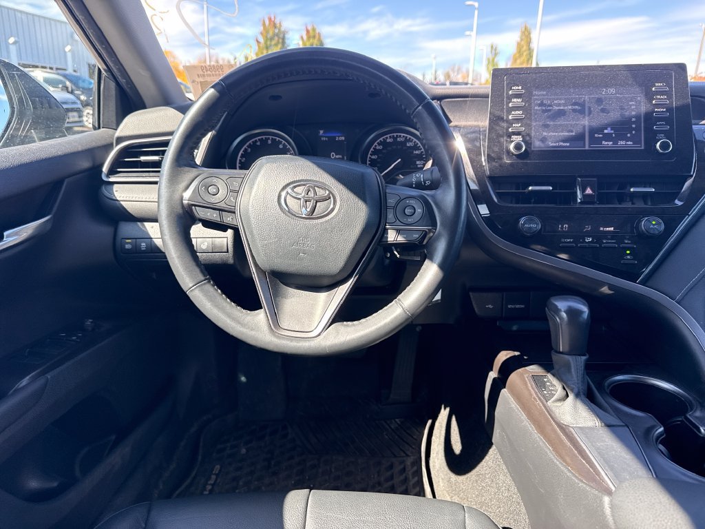 Used 2024 Toyota Camry SE FWD image 8