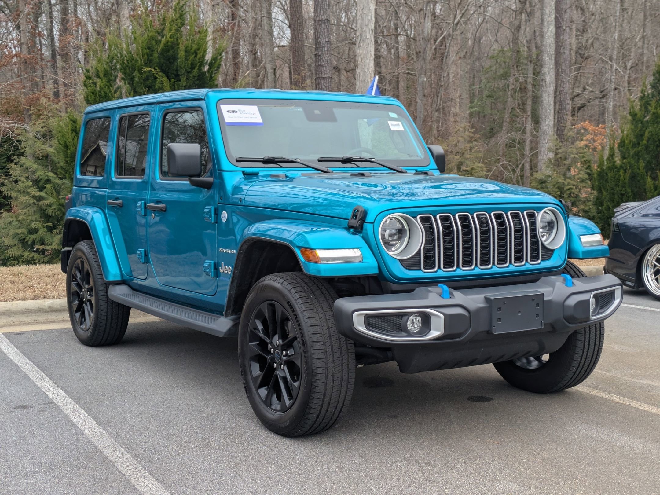 Used 2024 Jeep Wrangler Unlimited Sahara w/ Technology Group image 2