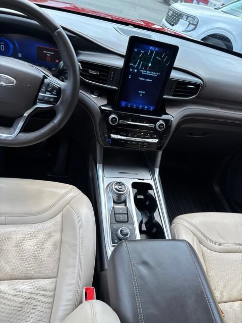 Certified 2021 Ford Explorer Platinum w/ Equipment Group 601A AWD/4WD image 30