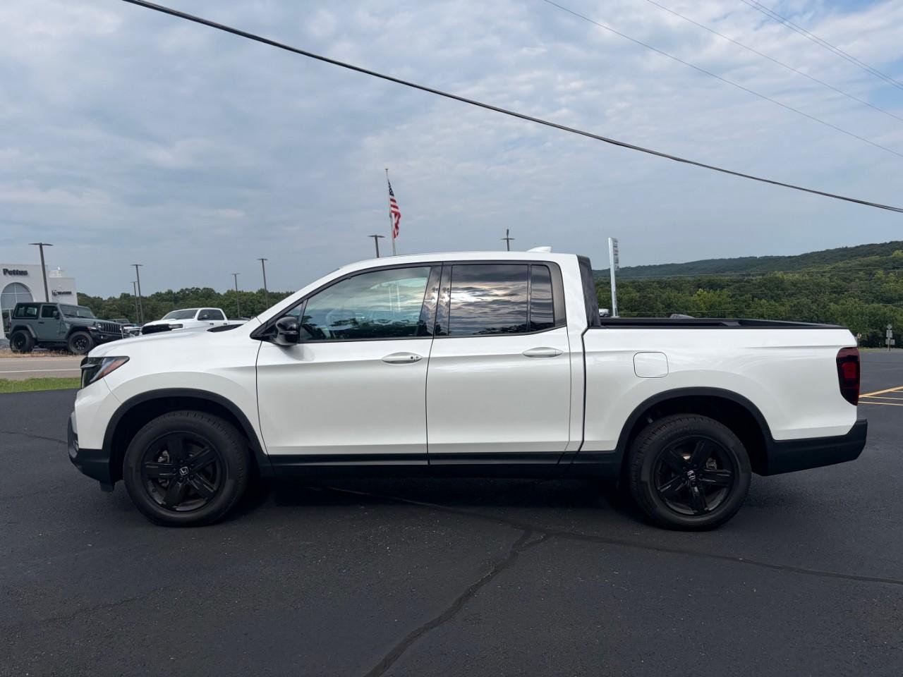 Used 2023 Honda Ridgeline Black Edition image 2
