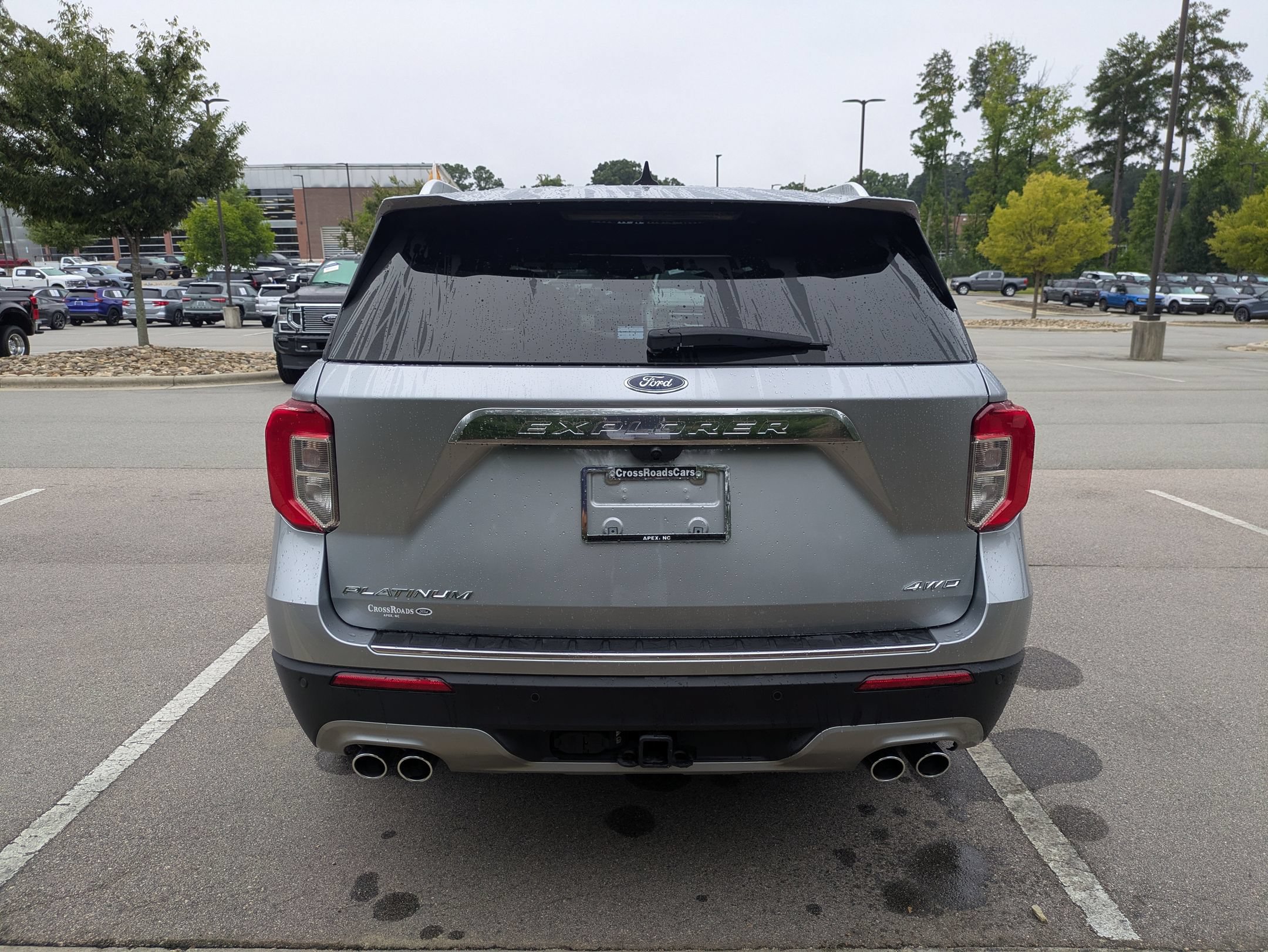 Certified 2023 Ford Explorer Platinum w/ Technology Package AWD/4WD image 5