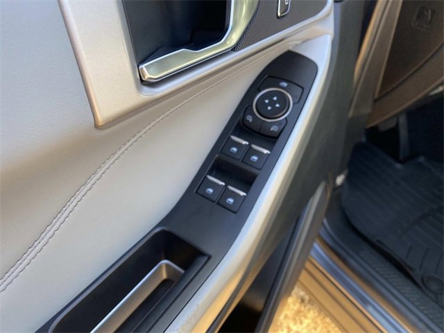 Certified 2021 Ford Explorer XLT w/ Equipment Group 202A image 18