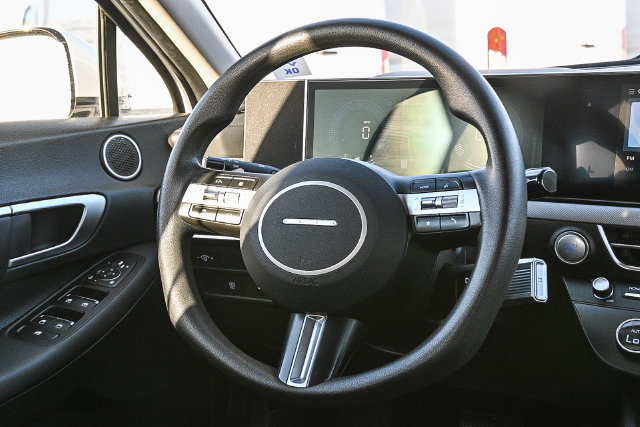 Used 2025 Hyundai Sonata SEL FWD image 19