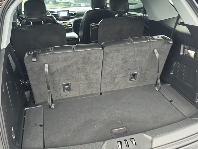 Certified 2023 Ford Explorer XLT w/ Equipment Group 202A RWD image 8