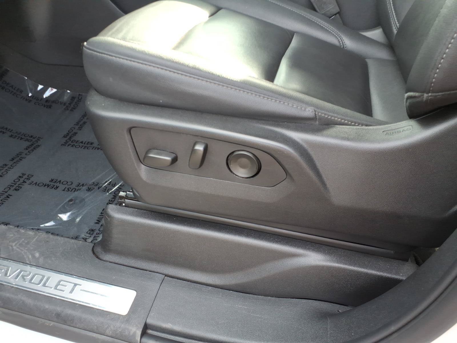 Used 2025 Chevrolet Tahoe LT AWD/4WD image 11