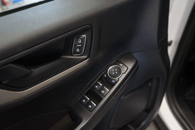 Certified 2022 Ford Escape SE w/ SE Sport Appearance Package image 19