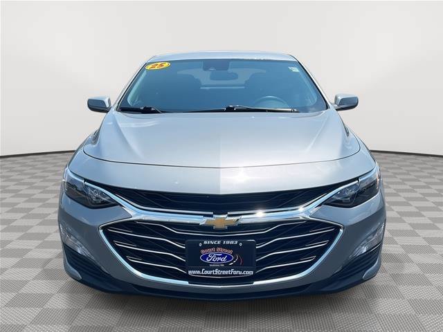 Used 2025 Chevrolet Malibu LT FWD image 2