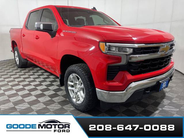 Used 2023 Chevrolet Silverado 1500 LT w/ Convenience Package II AWD/4WD image 2