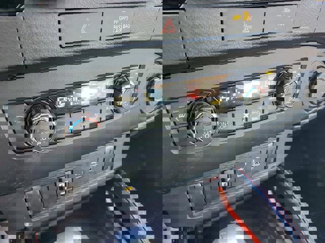 Used 2022 Nissan Frontier PRO-4X w/ Technology Package image 18