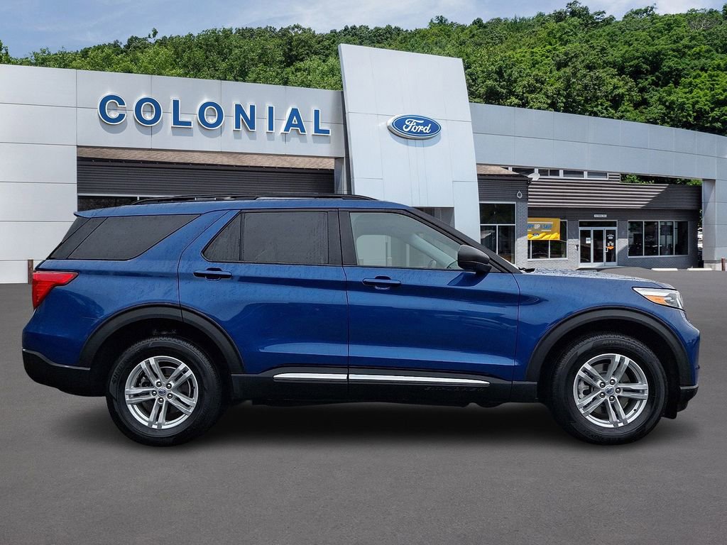 Certified 2022 Ford Explorer XLT w/ Equipment Group 202A AWD/4WD image 7