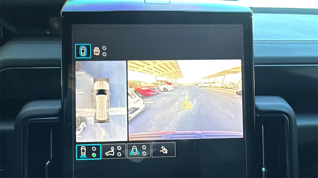 Used 2025 GMC Yukon AT4 w/ AT4 Premium Package image 18